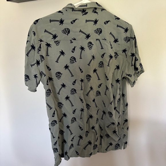 Men’s button up - Picture 4 of 5